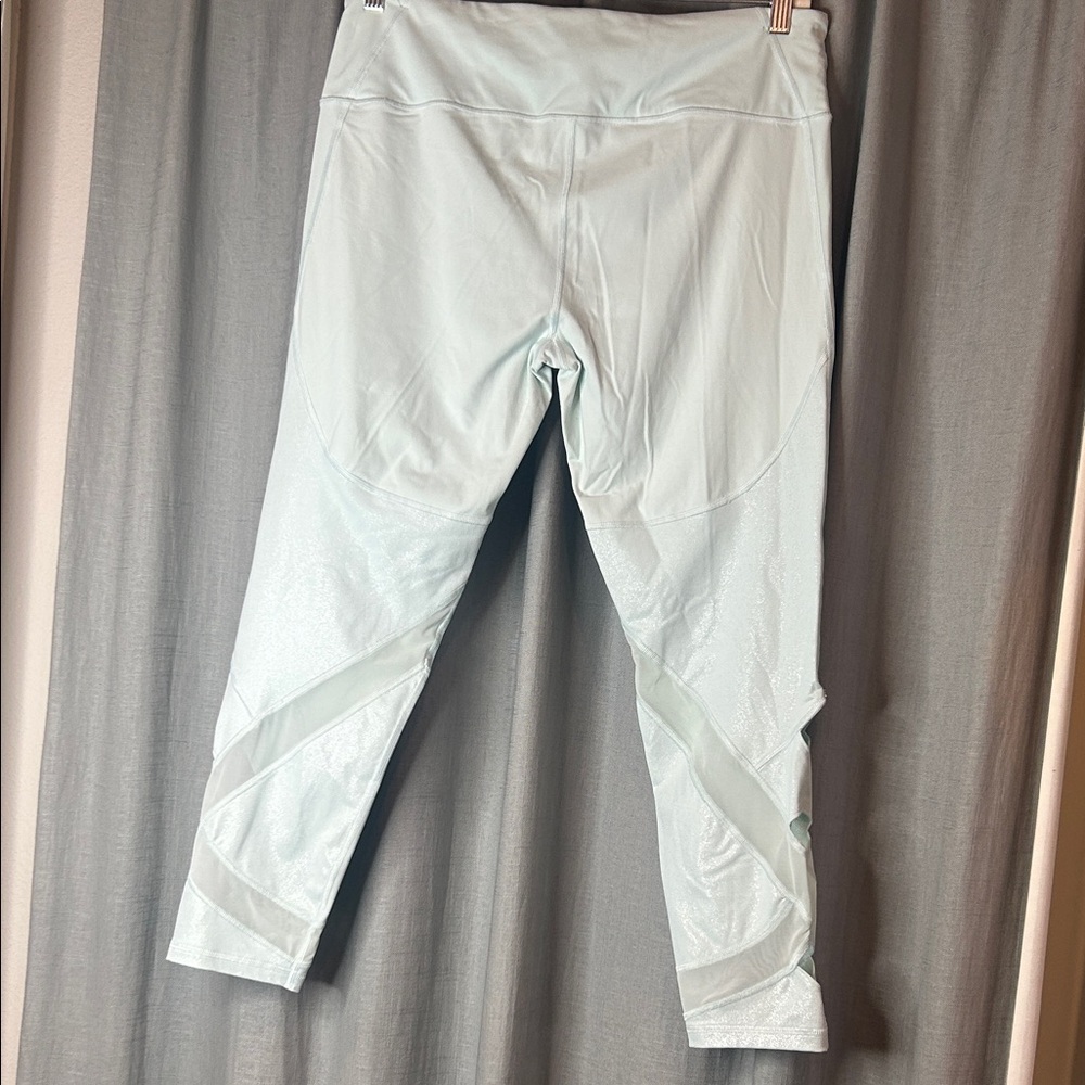 Victoria Sport White Leggings - Picture 6 of 8